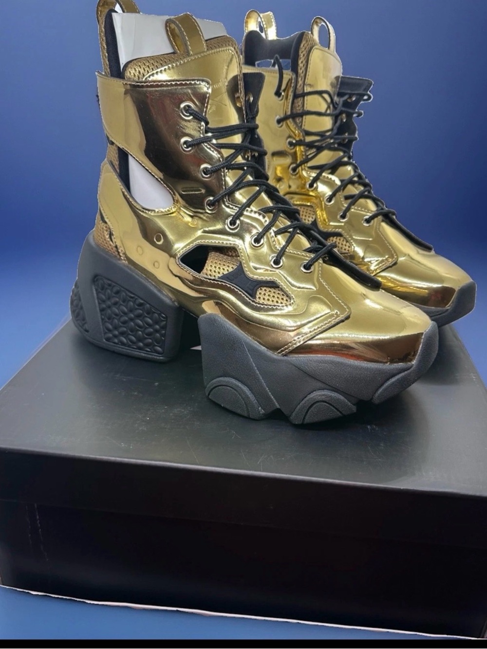 noir kei ninomiya Gold Metallic Platform Lace-Up Boots